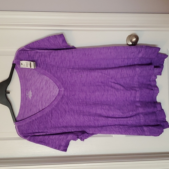Lane Bryant Tops - NWT Lane Bryant V-Neck Tee